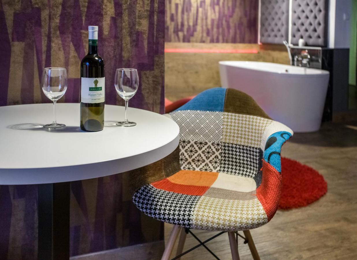 Yourplace Romantic Apartment With Private Patio Krakow Ngoại thất bức ảnh